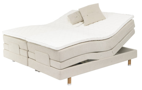 Saltö från Carpe diem är en så kallad ställbar eller justerbar säng. Du kan alltså höja och sänka huvud och fötter.