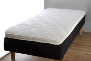 Bäddmadrassen Pollux från Värnamo sängkläder. Denna madrass har kärna av polyeter.