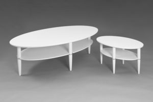 Ett bord från Bordbirger. Detta soffbord finns i flera färger och modeller. Välj mellan soffbord i olika storlekar och lampbord.