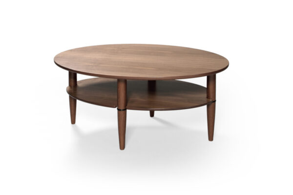 Ett fint ovalt soffbord från Bordbirger. Bordet går även att får som lampbord satsbord.