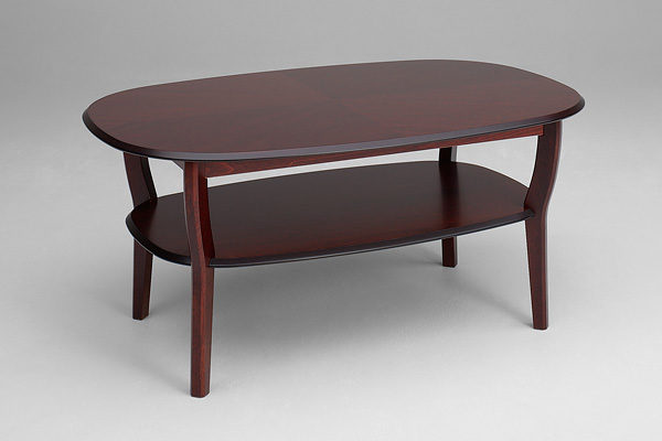 Ett fint soffbord med rundade kanter och tidningshyll. Soffbordet heter Wien och är tillverkat av Bordbirger. Bordet finns i mahogny.