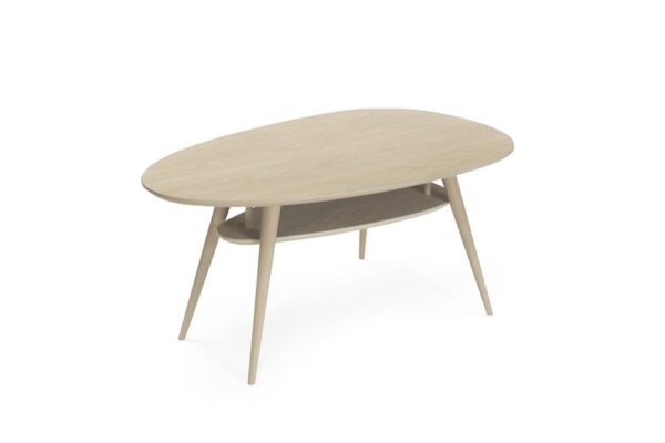Droppformat bord från Kleppe vid namn Retro. Detta soffbord går att få med eller utan hylla. Finns i vitpigmenterad ek och vitt.