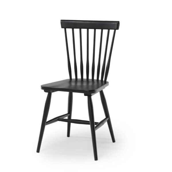 Birka pinnstol är en stol i massiv björk eller massiv ek från Torkelson. Välj mellan klarlackad björk, vitlack ,grålack eller svartlack. I ek finns stolen i oljad ek och vitoljad ek.