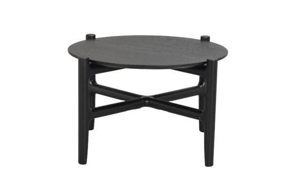 Holton är ett soffbord från Rowico som finns som runt soffbord och ovalt soffbord. Välj mellan soffbord i lackad ek eller svartlackad ek.