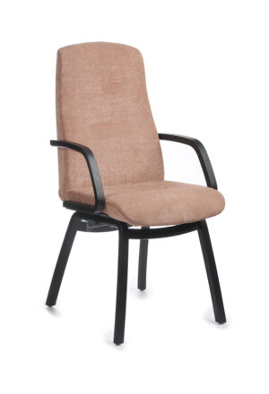 Fin fåtölj med justerbar rygg. Denna stol är svensktillverkad från Conform och heter Freetime. Stolen går att få som fast eller med snurr. Du kan välja mellan en stol utan armstöd eller en karmstol i två olika utföranden. Stolen finns i skinn och tyg.