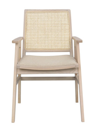 Fin karmstol från Rowico. Prestwick är en karmstol som finns i vitpigmenterad ek och brunlackad ek. Stolen har rygg i rotting och beige tygsits.