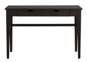 Garrison är en serie förvaringsmöbler från Rowico. I serien ingår bred och smal byrå samt avlastningsbord. Möblerna i serien finns i ek och brunt.